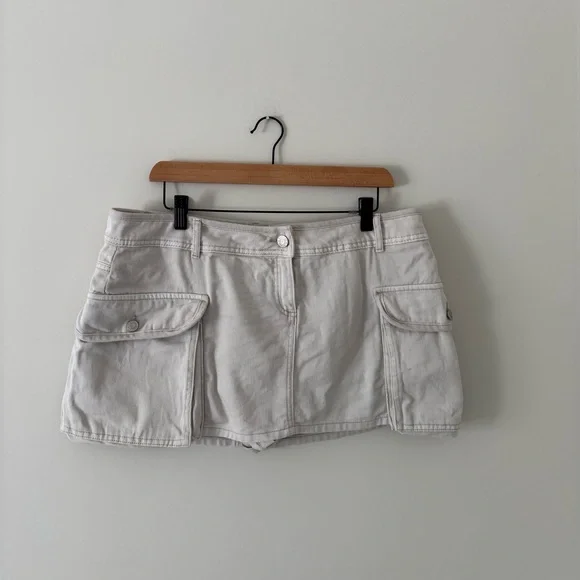 GARAGE | Mid-Rise Mini Cargo Skort (size large) - Picture 5 of 8